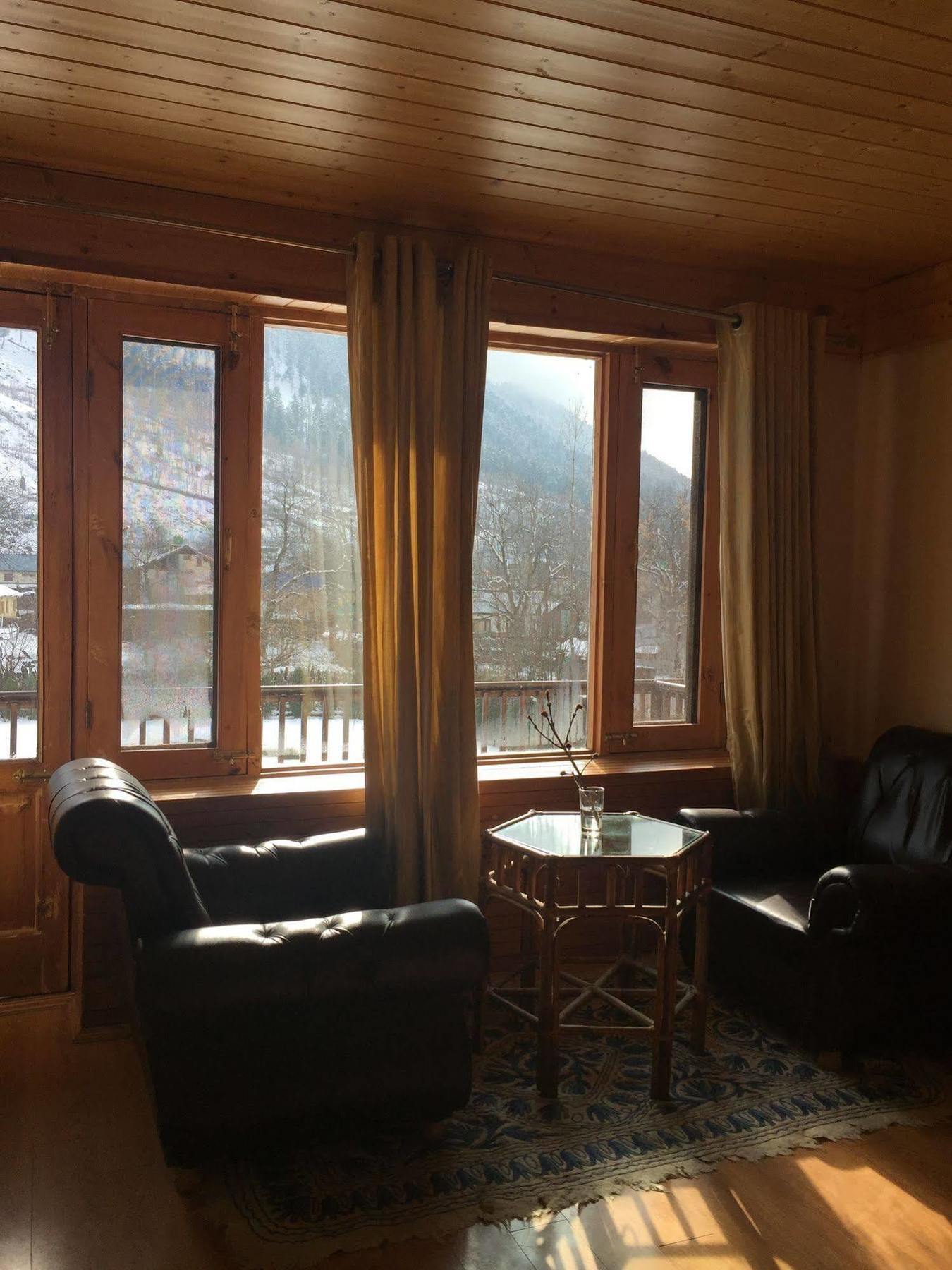 Himalaya House Hotel ปาฮาลกัม ภายนอก รูปภาพ
