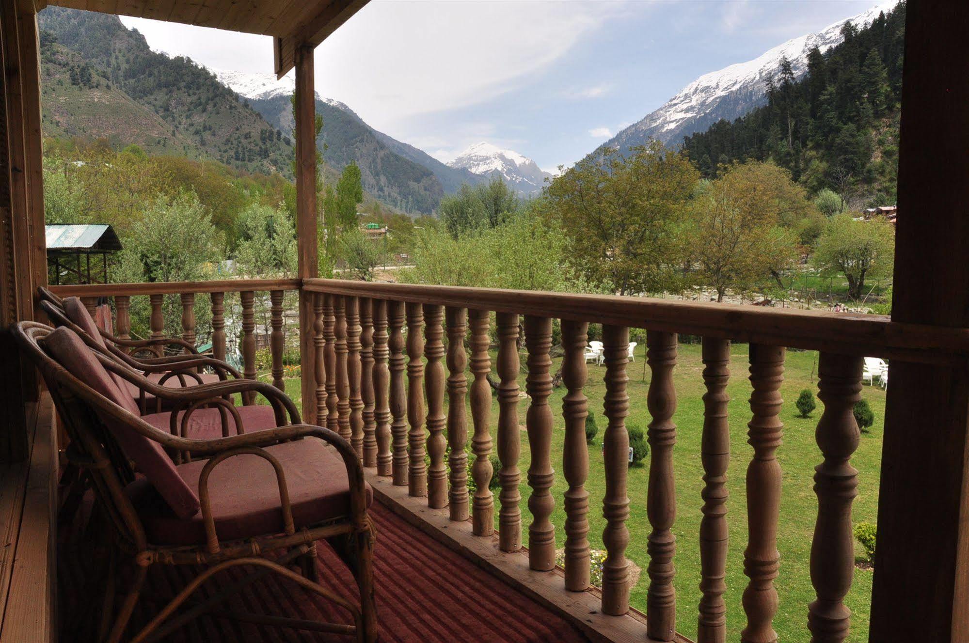 Himalaya House Hotel ปาฮาลกัม ภายนอก รูปภาพ